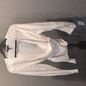 Light weight wrap top